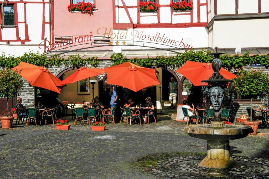 Hotel-Restaurant Moselblumchen Bernkastel-Kues Exteriör bild