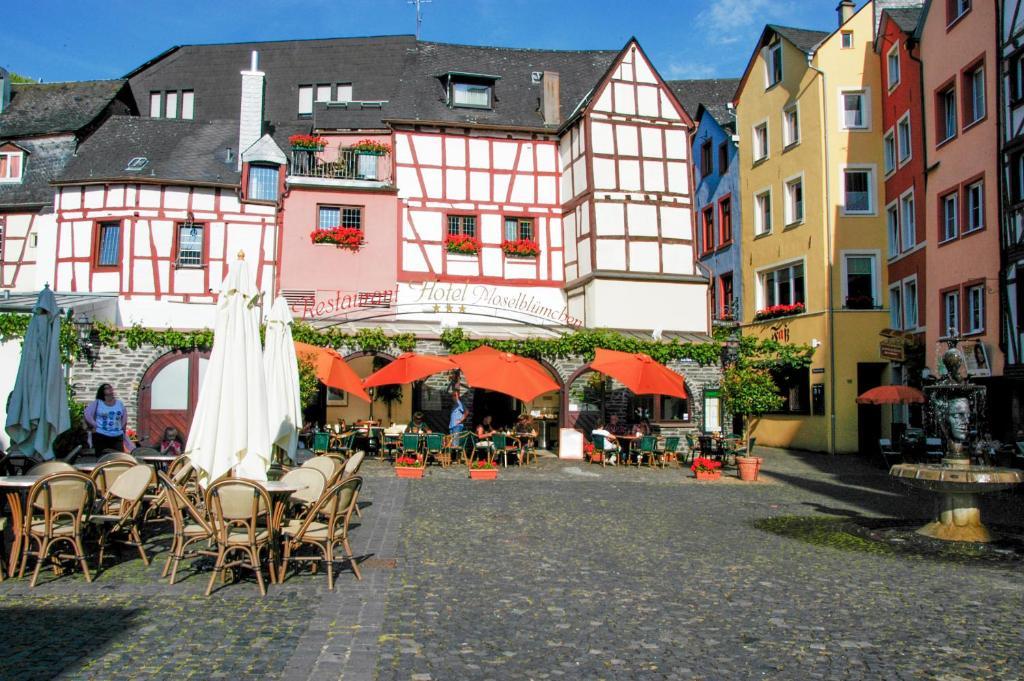 Hotel-Restaurant Moselbluemchen Bernkastel-Kues Exteriör bild