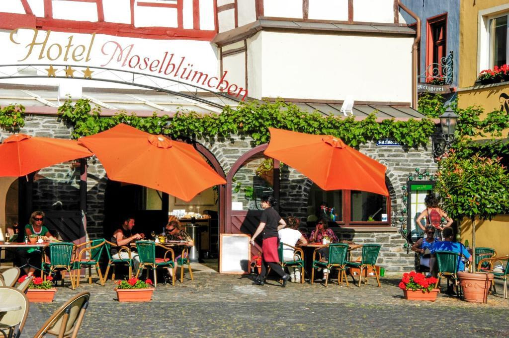 Hotel-Restaurant Moselbluemchen Bernkastel-Kues Exteriör bild